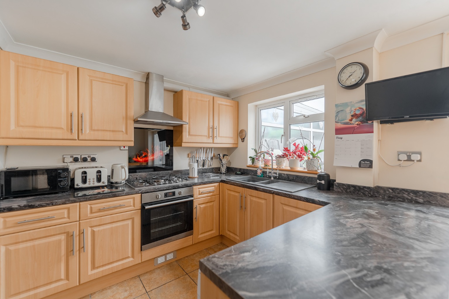 3 bed semi-detached house for sale in Greenfields, Cambridgeshire 6