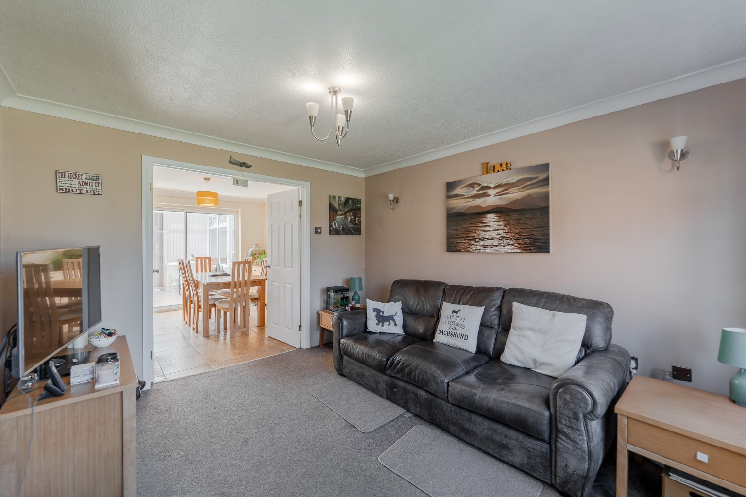 3 bed semi-detached house for sale in Greenfields, Cambridgeshire  - Property Image 3