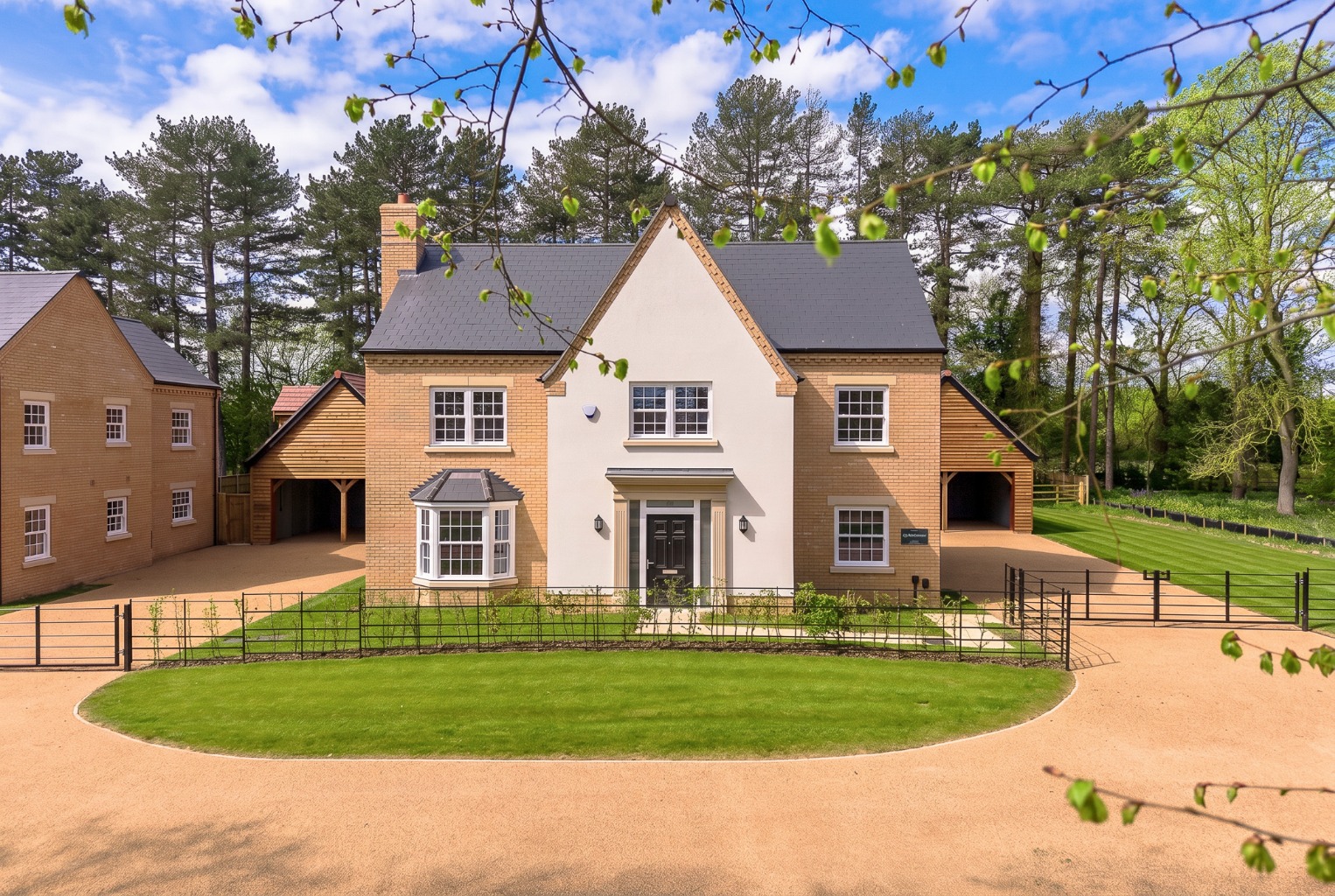 4 bed detached house for sale in Huntingdon Road, Huntingdon, PE28