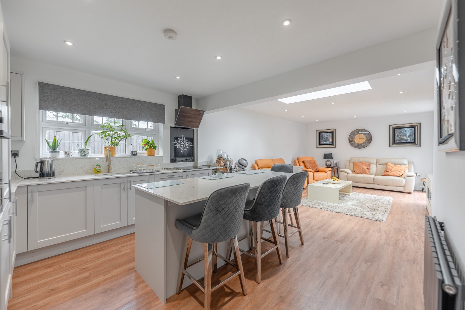 3 bed detached bungalow for sale in High Street, Cambridgeshire  - Property Image 4