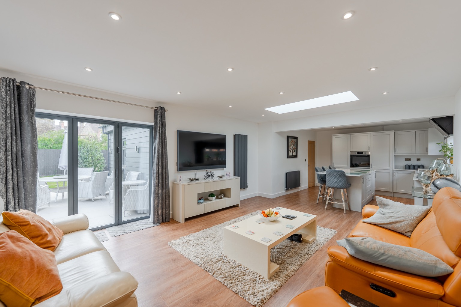 3 bed detached bungalow for sale in High Street, Cambridgeshire 1