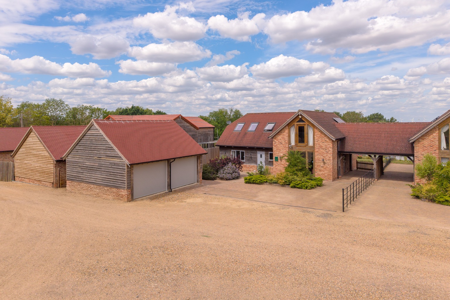 3 bed link detached house for sale in Fen Road, Huntingdon  - Property Image 3