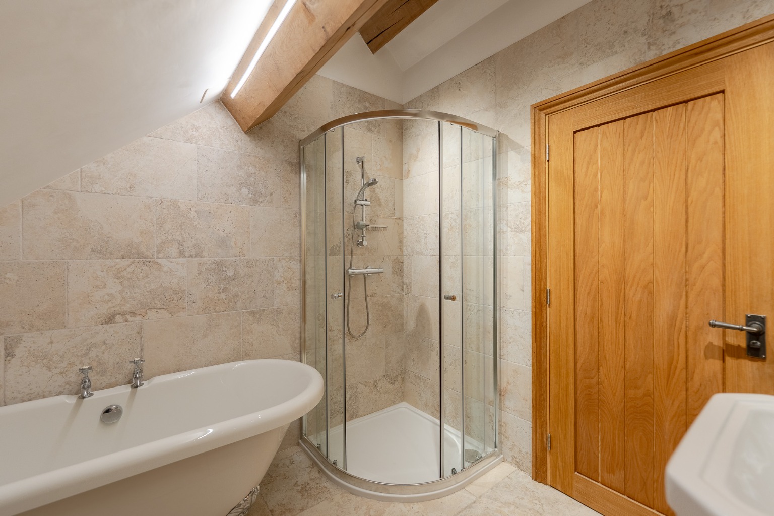 3 bed link detached house for sale in Fen Road, Huntingdon 19