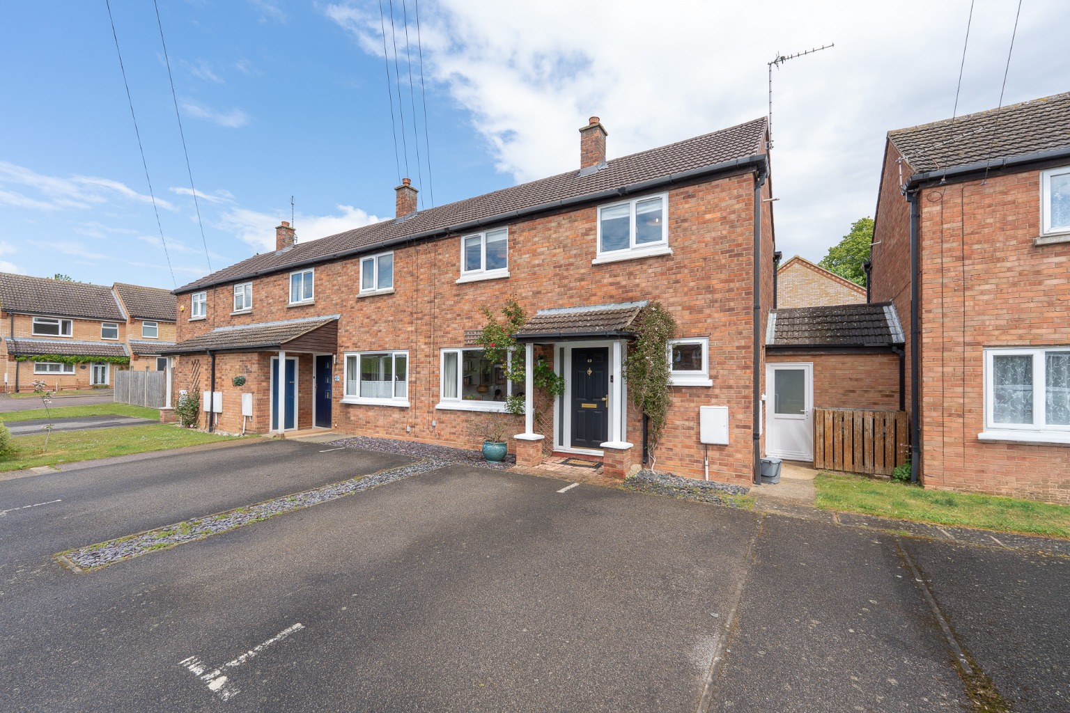 2 bed semi-detached house for sale in Hansell Road, Huntingdon - Property Image 1