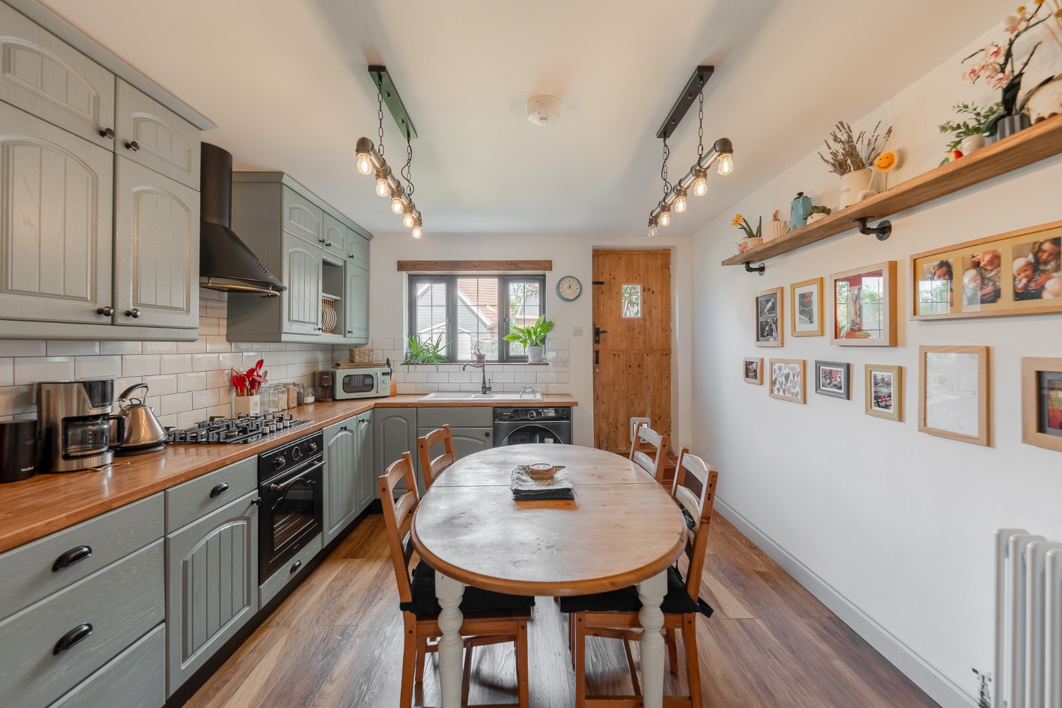 3 bed semi-detached house for sale in High Street, Huntingdon 1