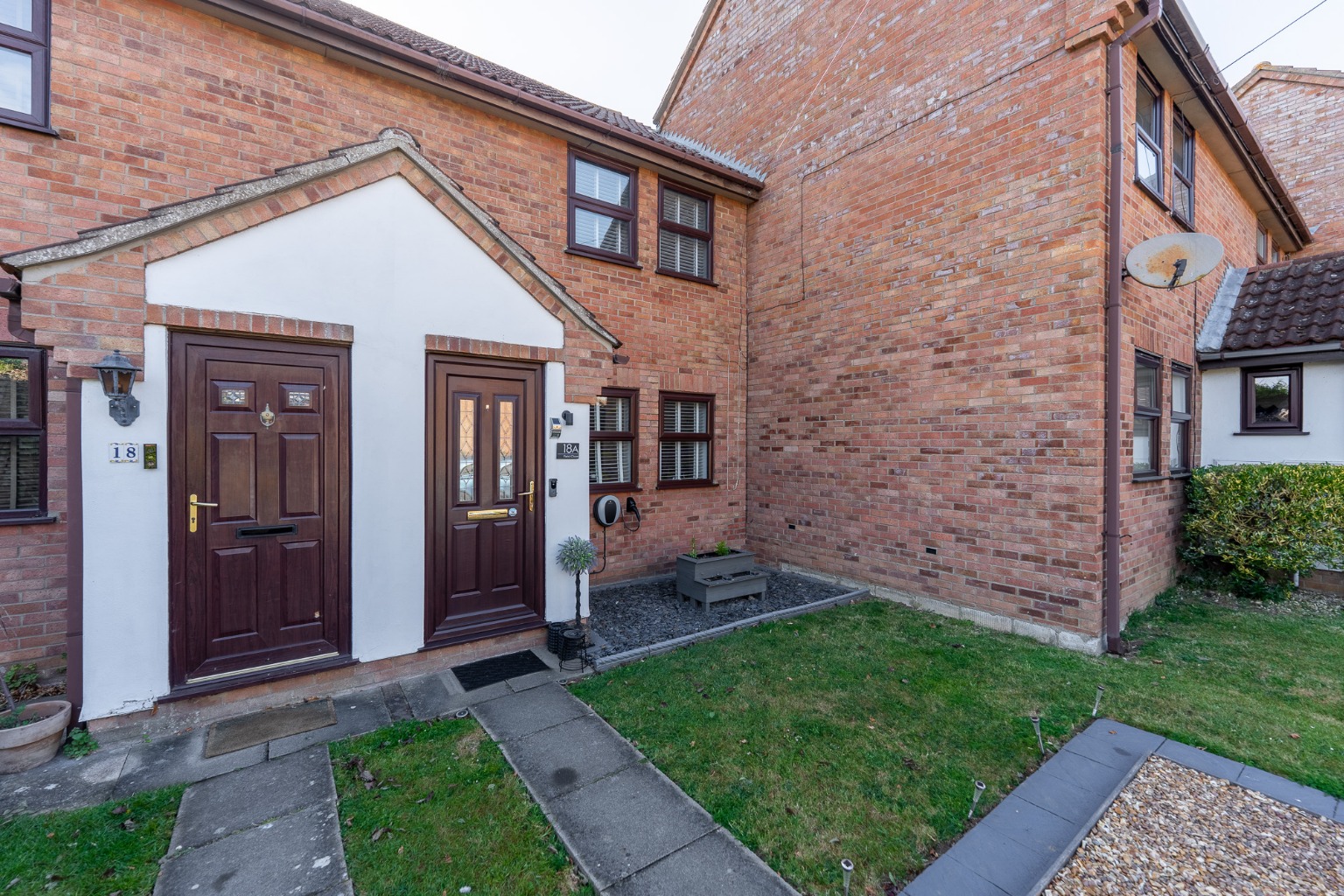 3 bed terraced house for sale in Field Close, Cambridgeshire  - Property Image 15
