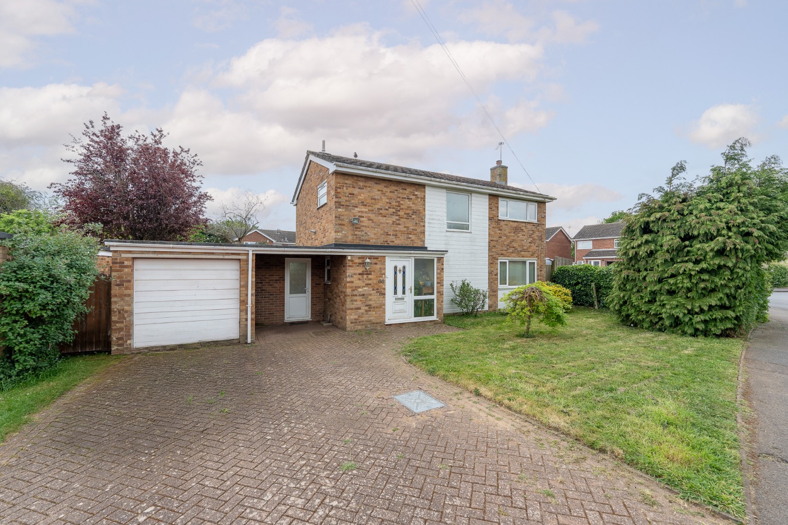4 bed detached house for sale in Greenfields, Cambridgeshire - Property Image 1