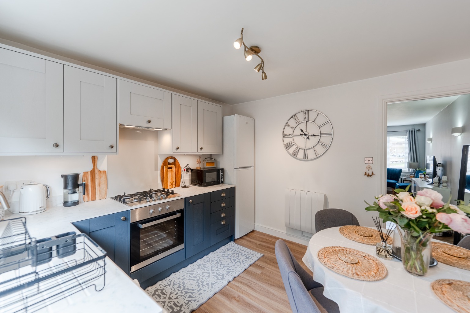 2 bed terraced house for sale in Orchard Close, Cambridgeshire 2
