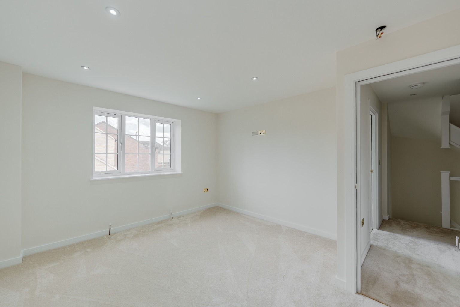 4 bed detached house for sale in Potton Road, Huntingdon 7