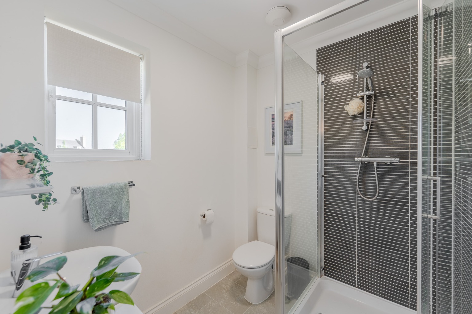 3 bed link detached house for sale in Pinner Lane, Cambridgeshire 9