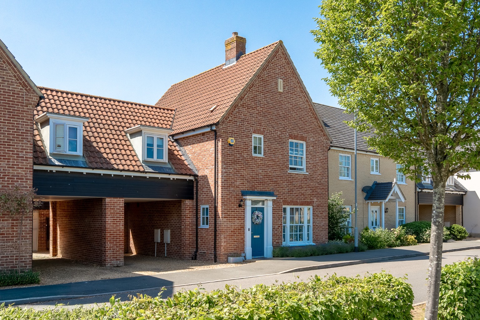 3 bed link detached house for sale in Pinner Lane, Cambridgeshire  - Property Image 1