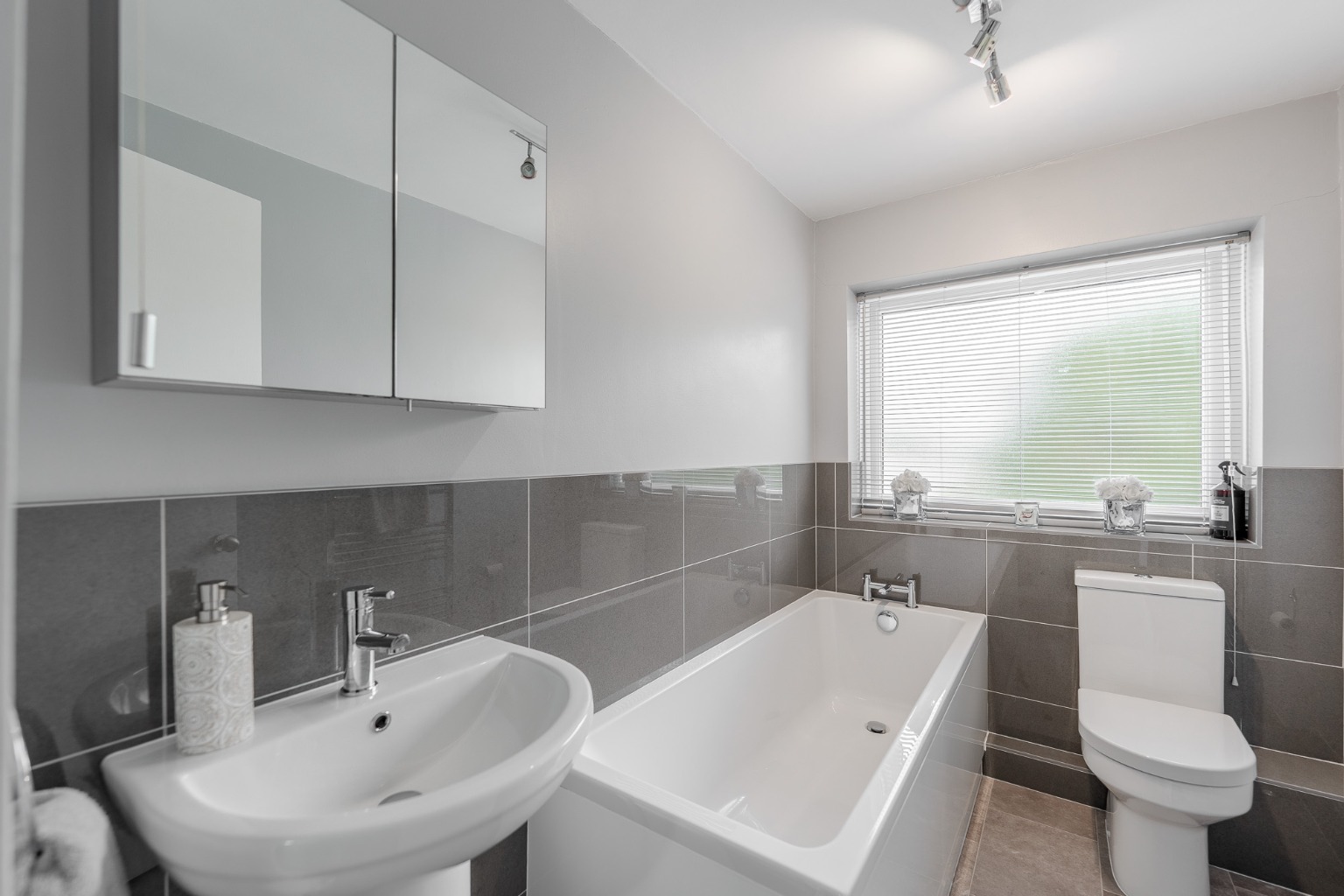 3 bed semi-detached house for sale in Earith Bridge, Huntingdon  - Property Image 15