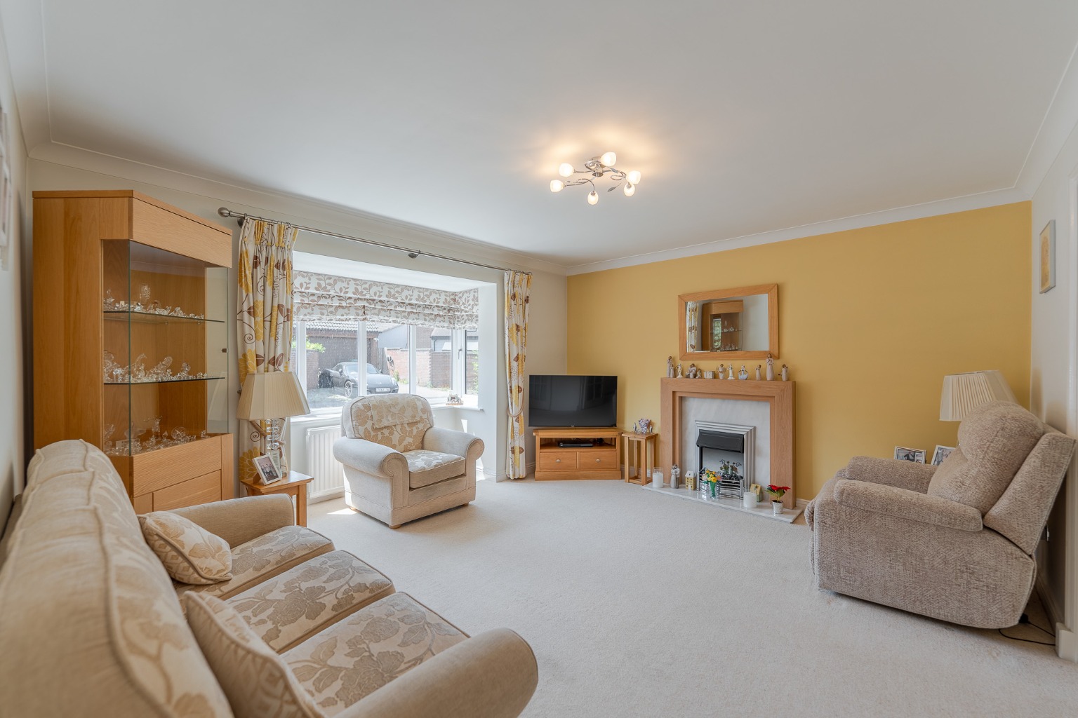 4 bed detached house for sale in Bergamont Close, Cambridgeshire 1