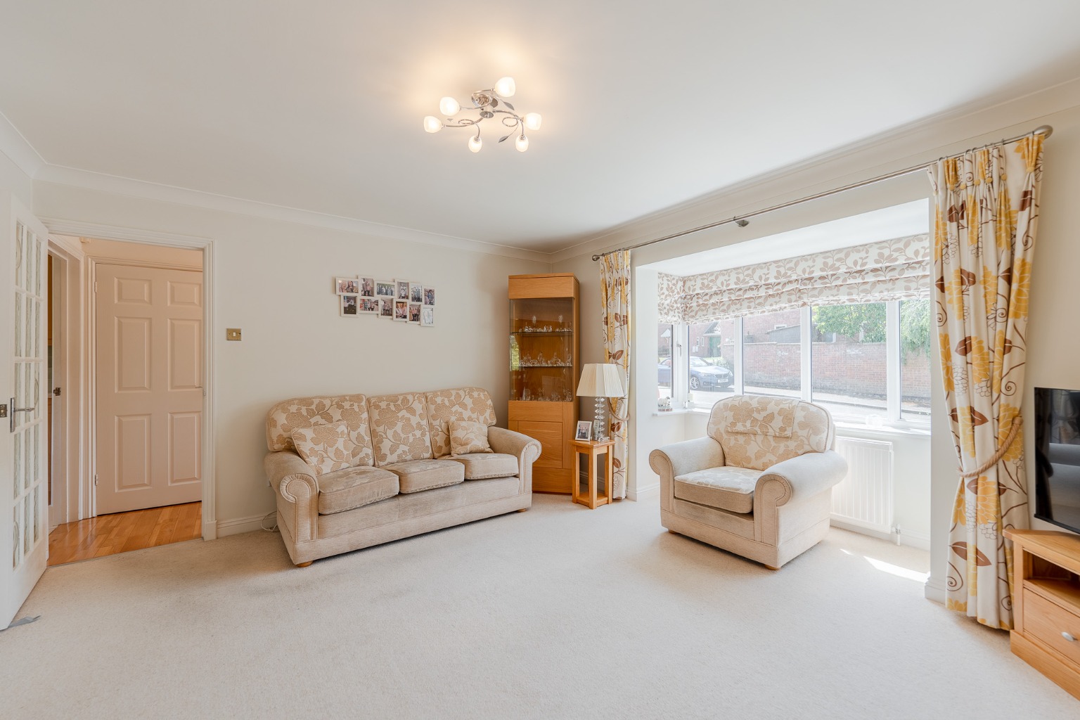 4 bed detached house for sale in Bergamont Close, Cambridgeshire 4