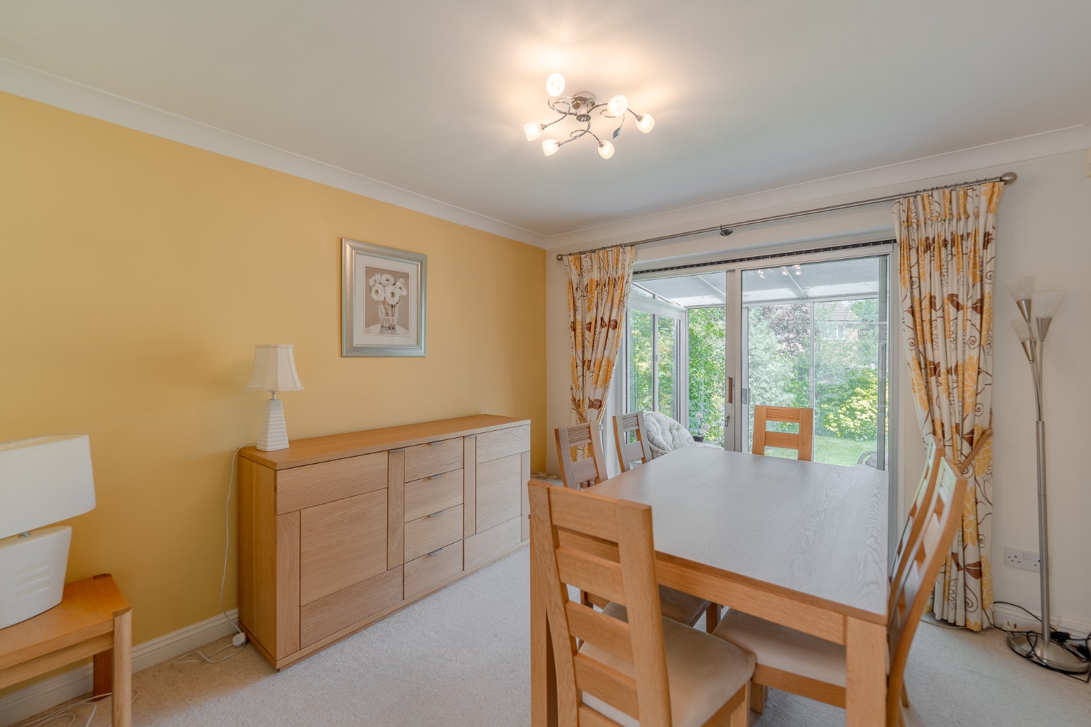4 bed detached house for sale in Bergamont Close, Cambridgeshire  - Property Image 3