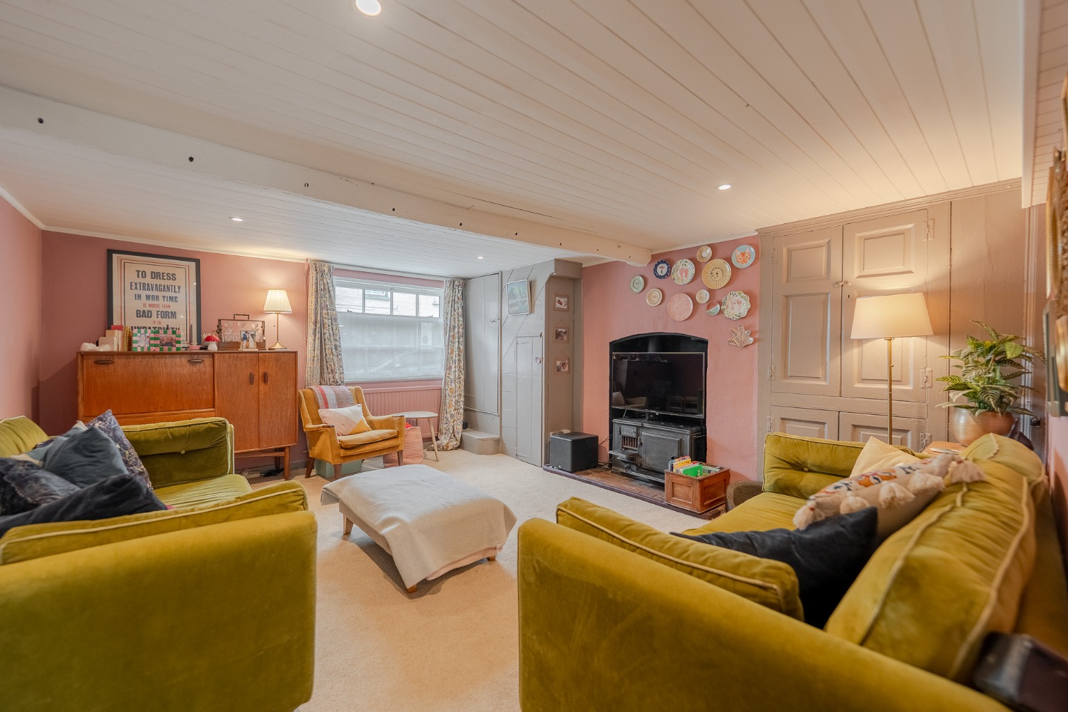 3 bed cottage for sale in High Street, Huntingdon 1