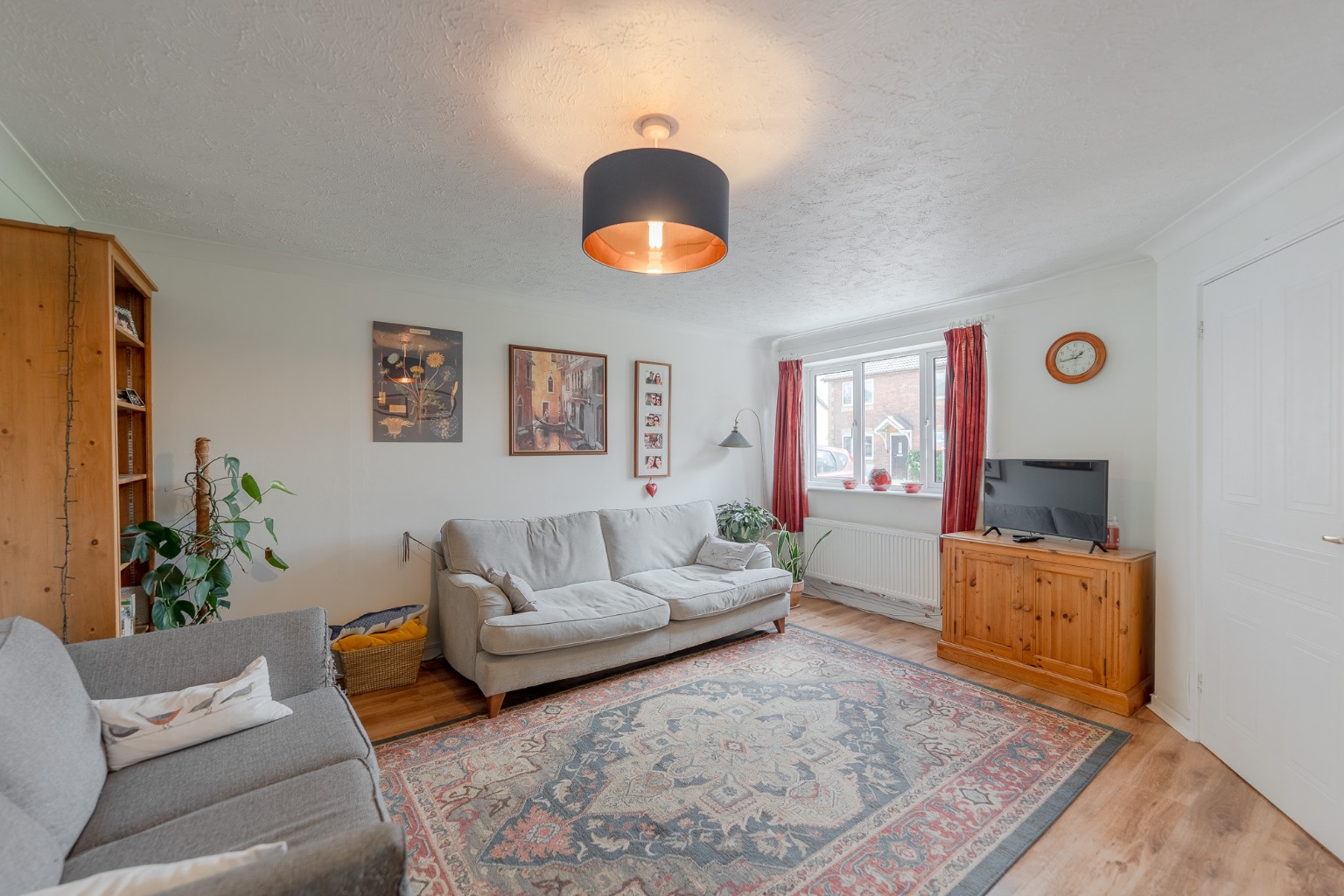4 bed end of terrace house for sale in Wood View, Cambridgeshire 2