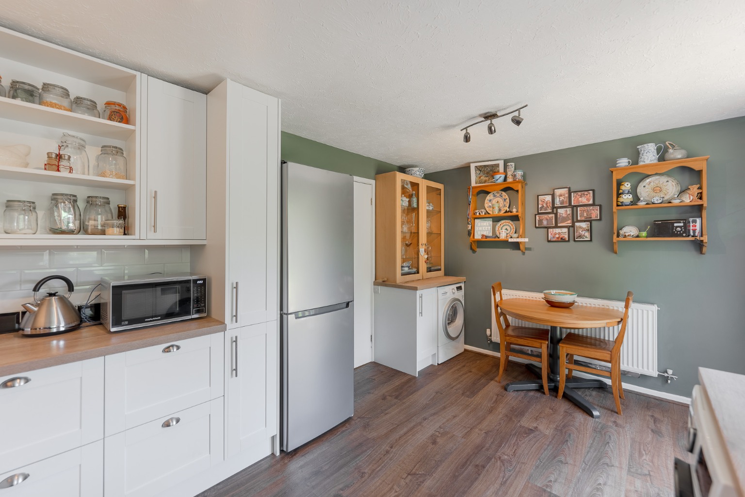 4 bed end of terrace house for sale in Wood View, Cambridgeshire  - Property Image 6