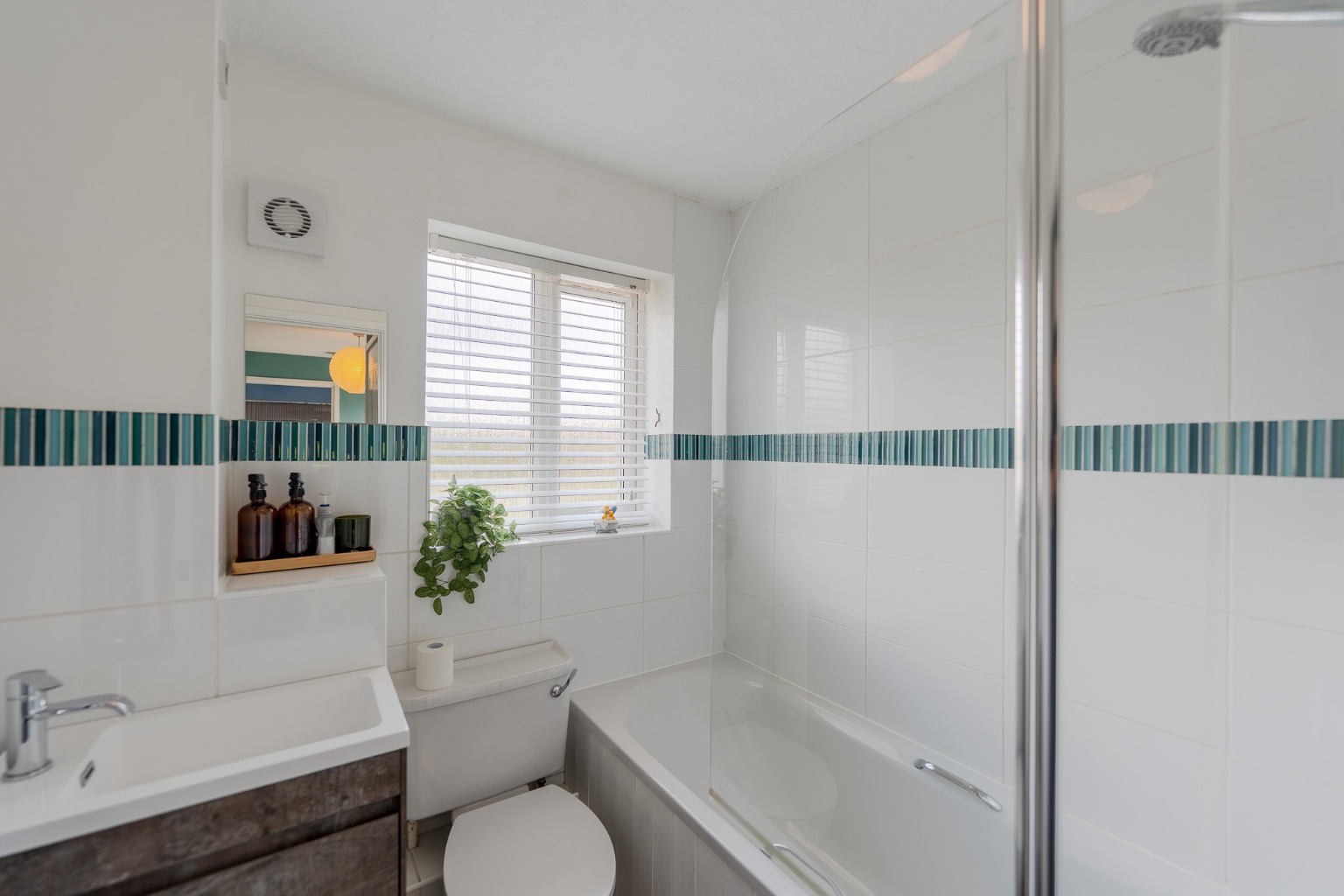 4 bed end of terrace house for sale in Wood View, Cambridgeshire  - Property Image 10