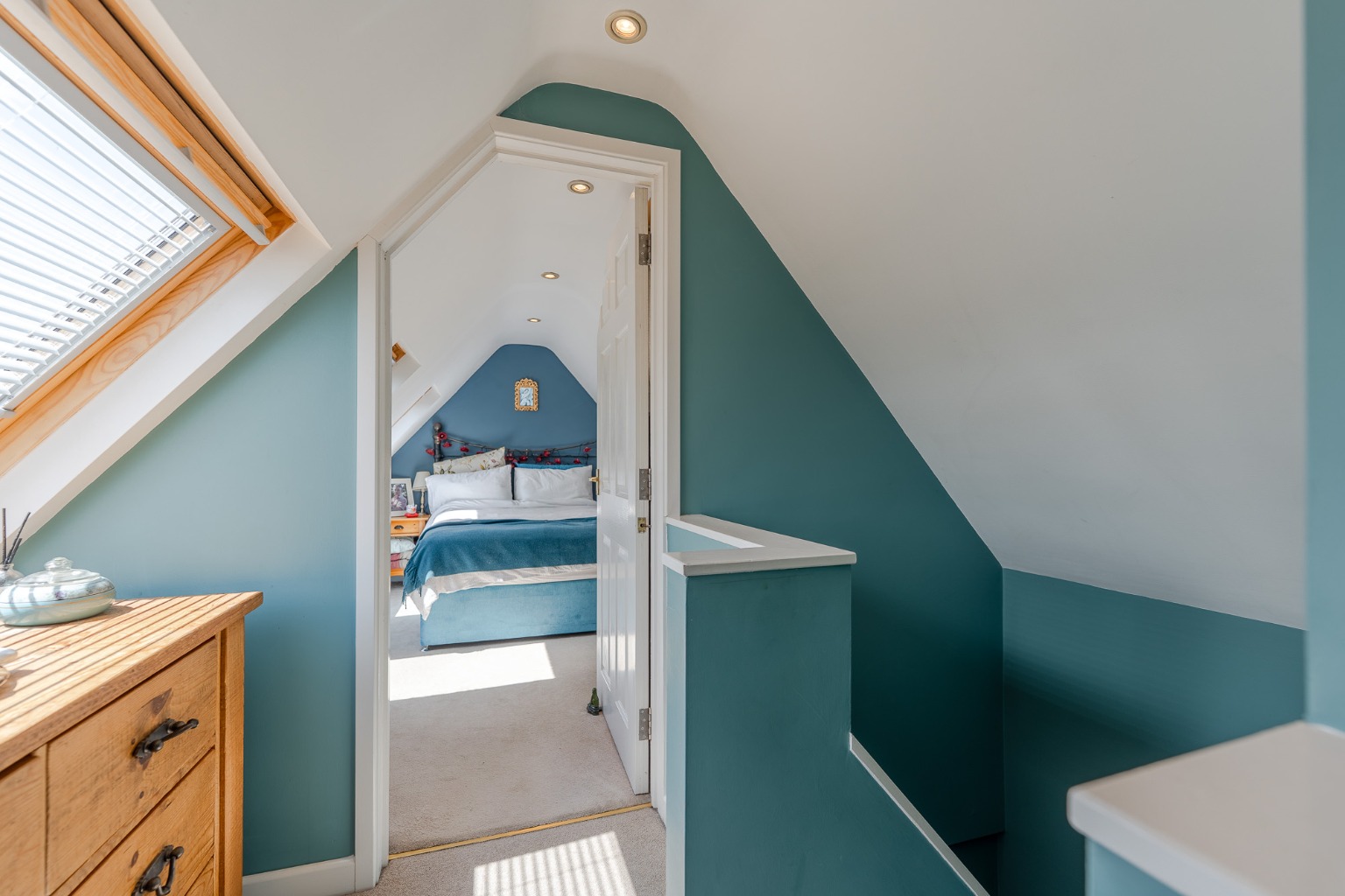 4 bed end of terrace house for sale in Wood View, Cambridgeshire 8