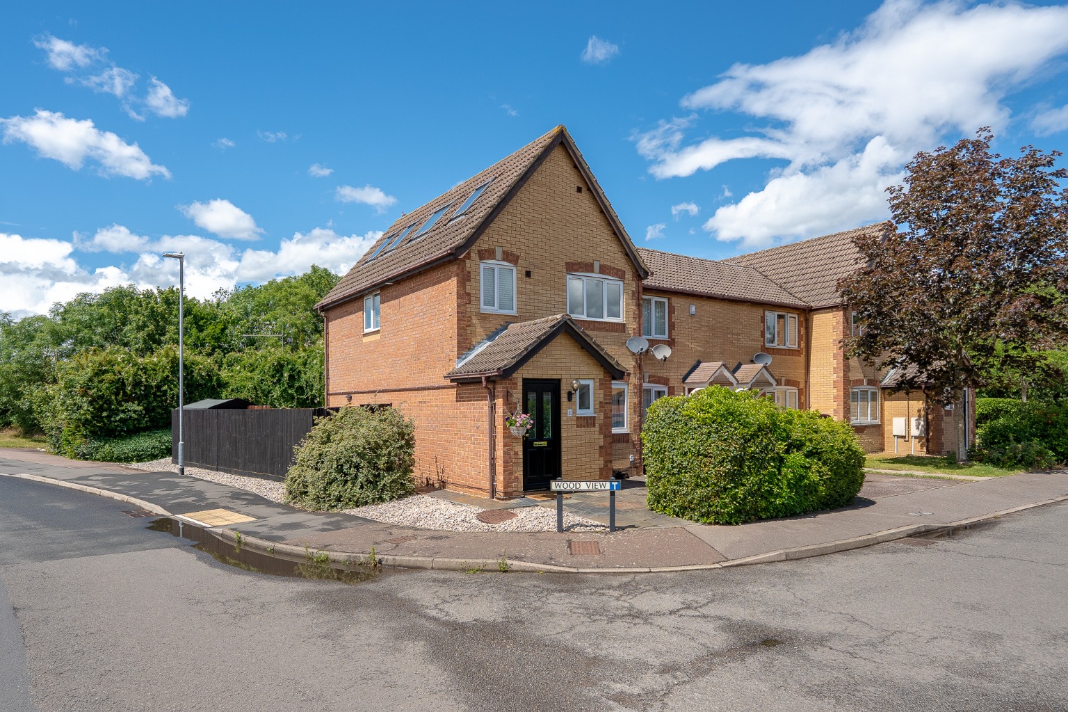4 bed end of terrace house for sale in Wood View, Cambridgeshire  - Property Image 1