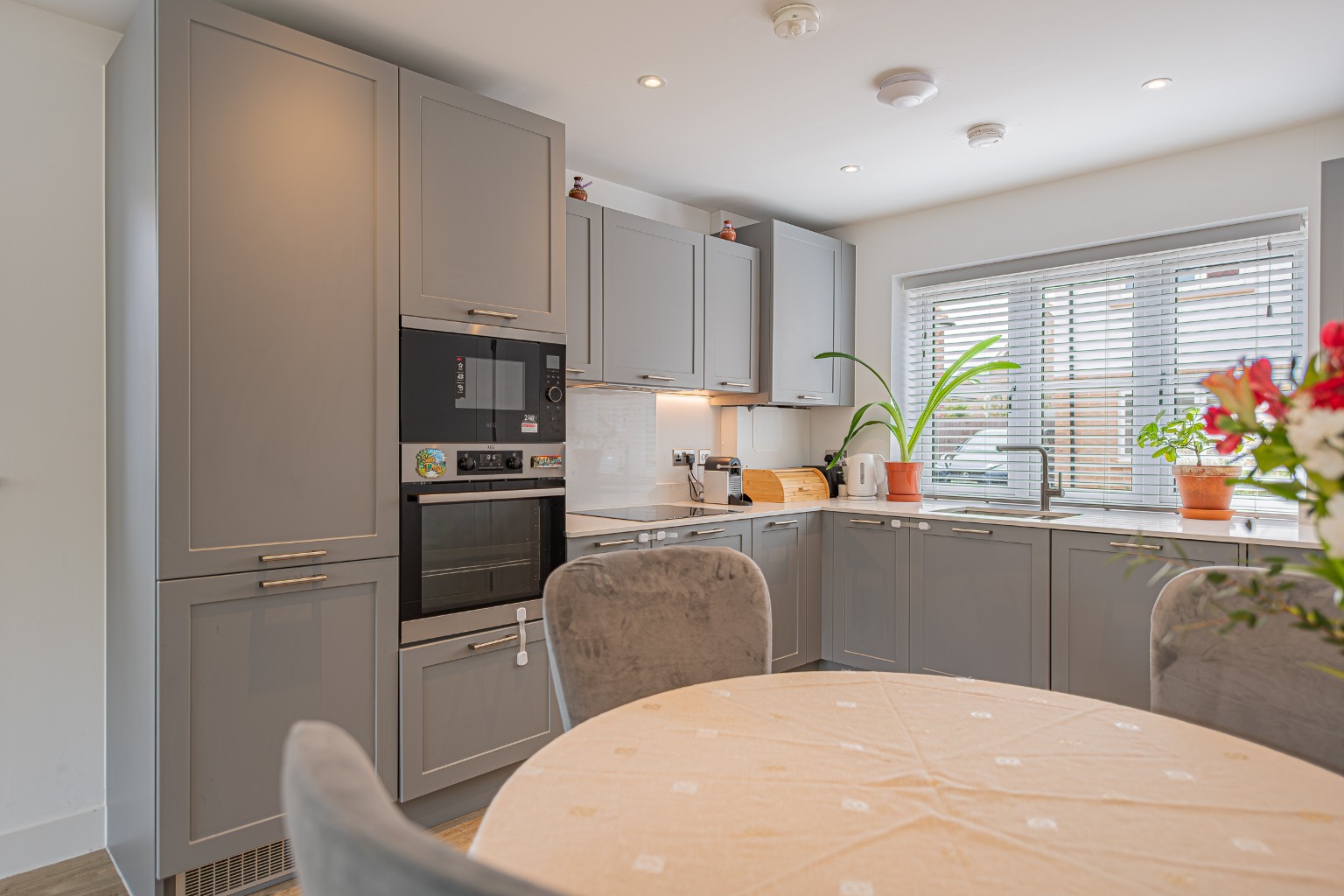 2 bed semi-detached house for sale in Howells Way, Cambridgeshire  - Property Image 2