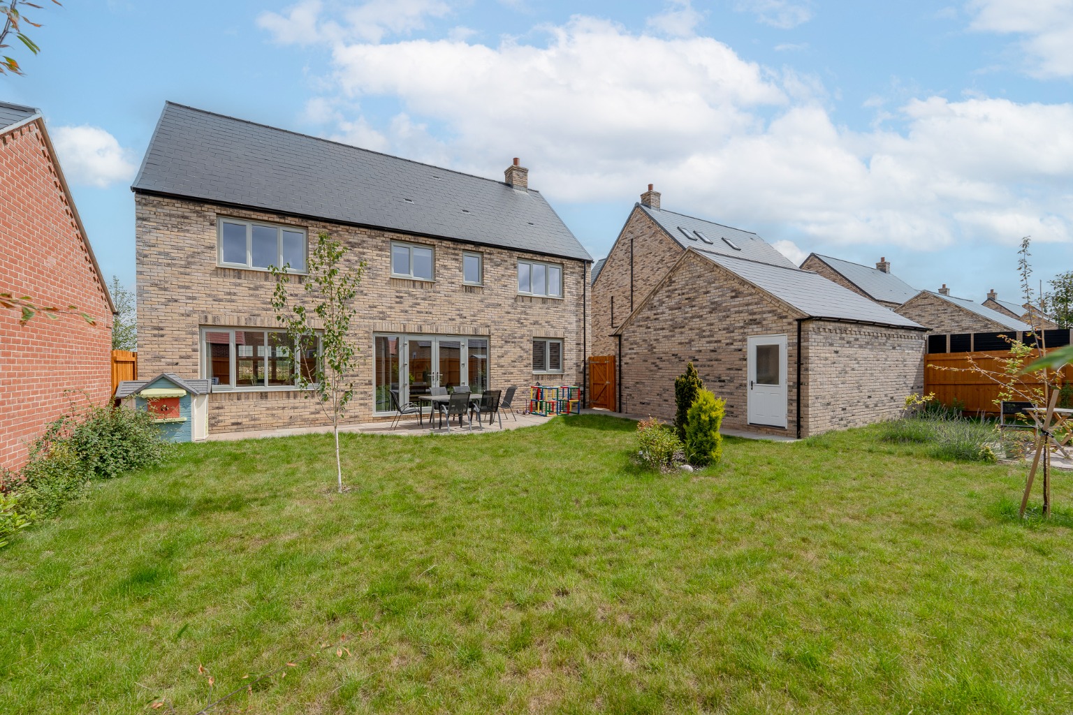 4 bed detached house for sale in Newton Road, Cambridgeshire  - Property Image 4