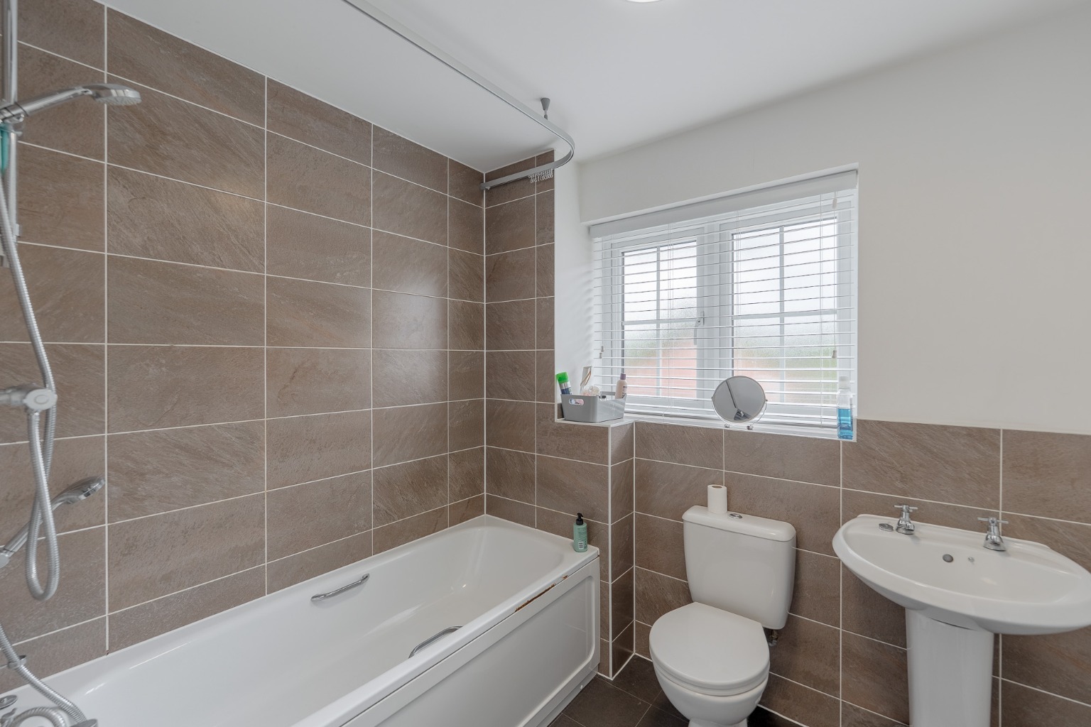 2 bed semi-detached house for sale in Badger Way, Cambridgeshire  - Property Image 8
