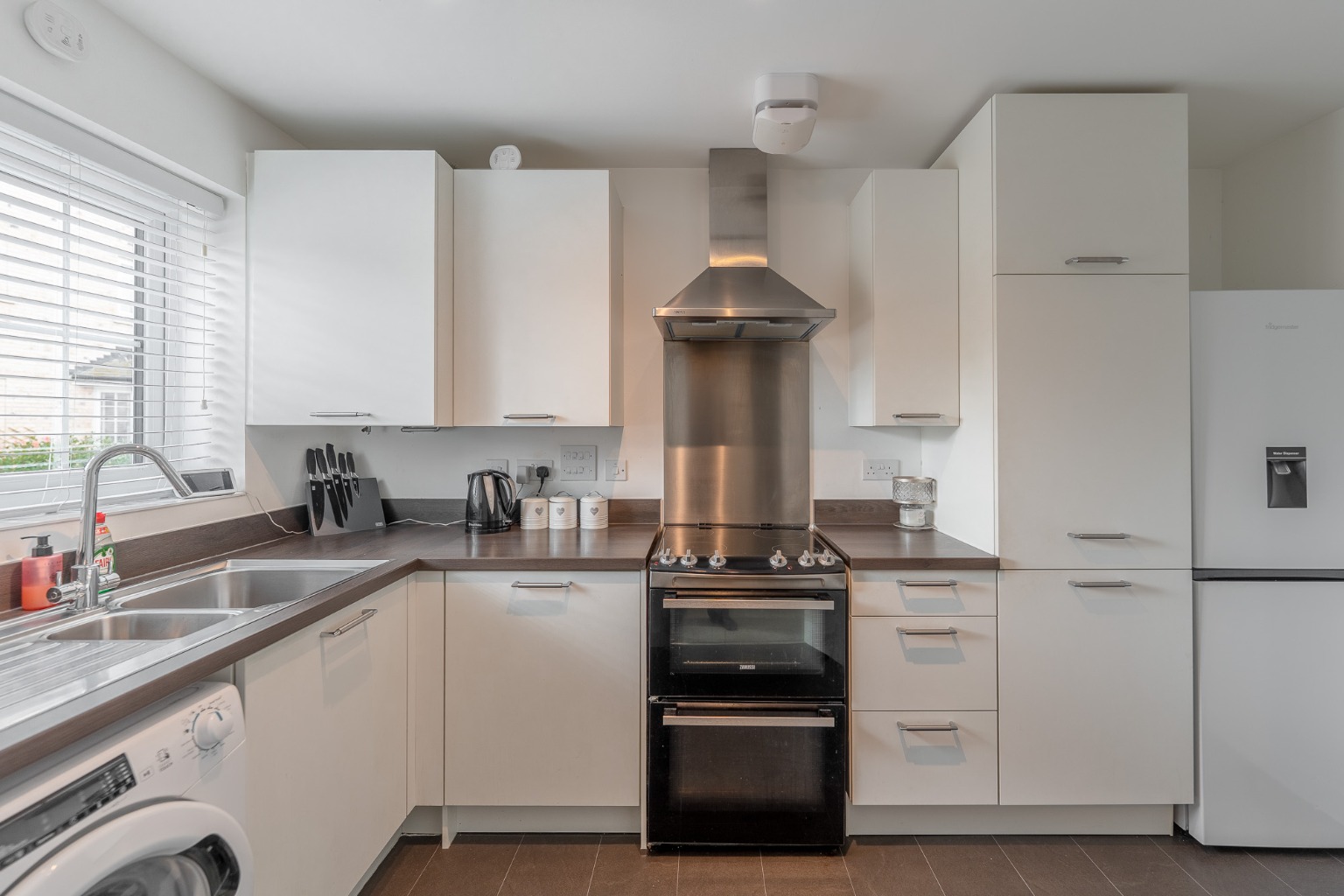2 bed semi-detached house for sale in Badger Way, Cambridgeshire 3