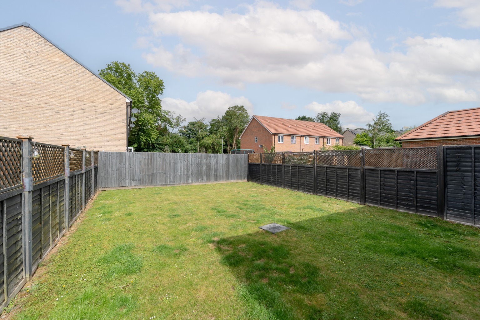 2 bed semi-detached house for sale in Badger Way, Cambridgeshire  - Property Image 12