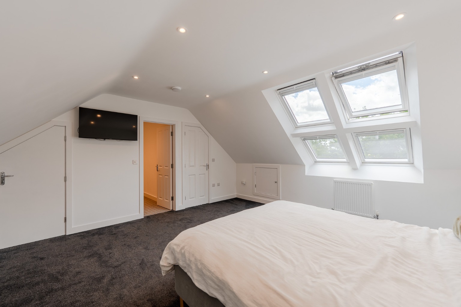 5 bed detached house for sale in Trinity Way, Cambridgeshire  - Property Image 19