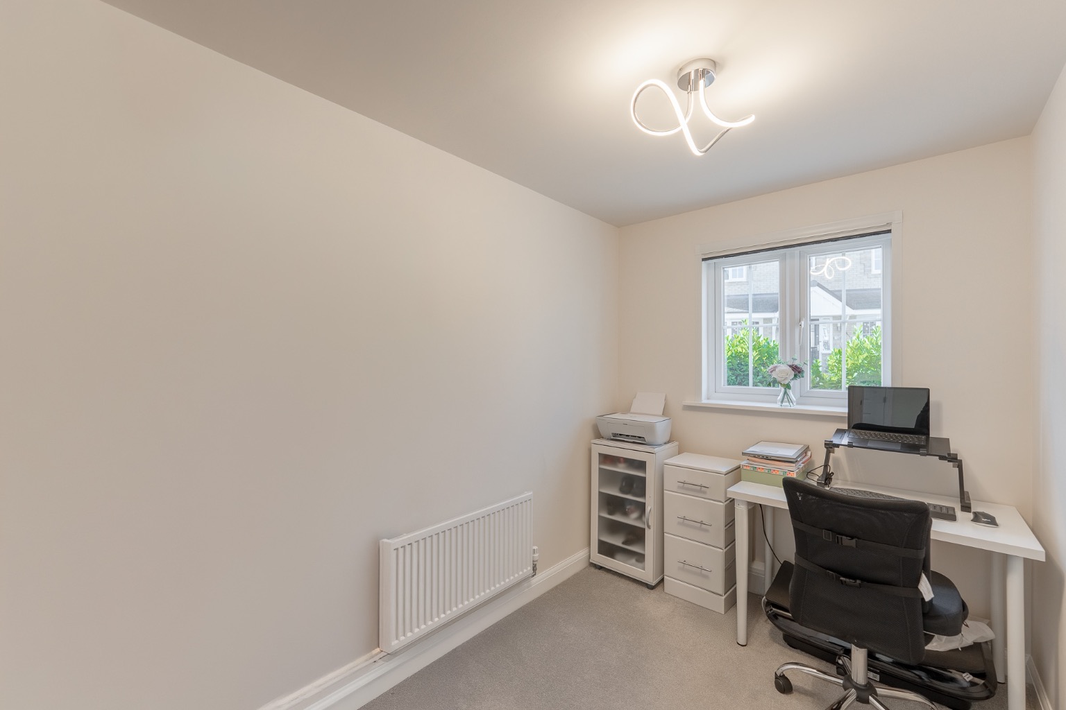 4 bed detached house for sale in Innkeeper Way, Huntingdon 7