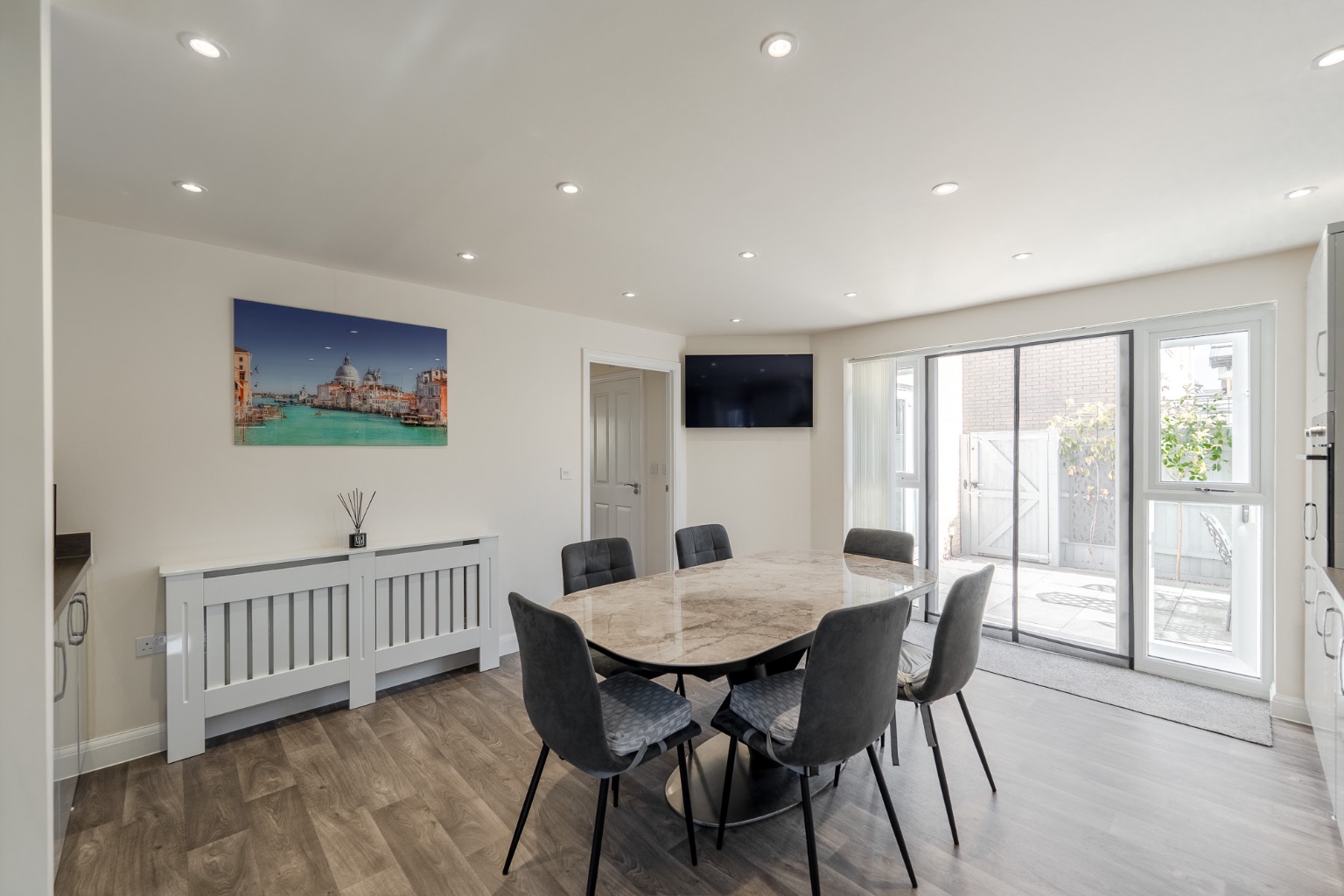 4 bed detached house for sale in Innkeeper Way, Huntingdon  - Property Image 6