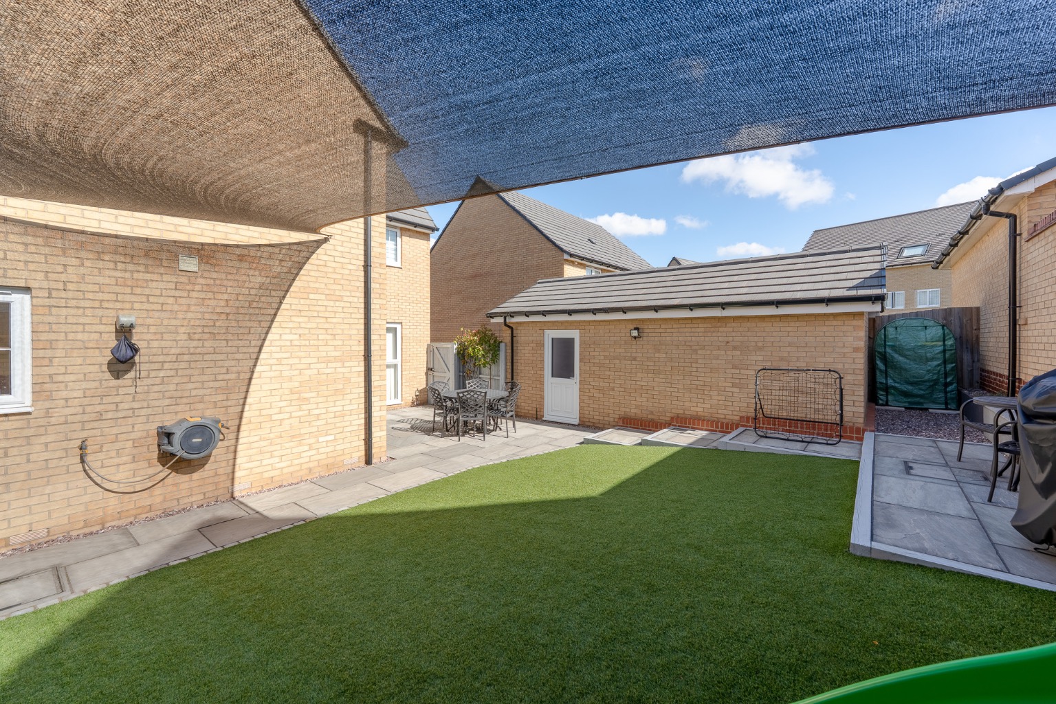 4 bed detached house for sale in Innkeeper Way, Huntingdon  - Property Image 22