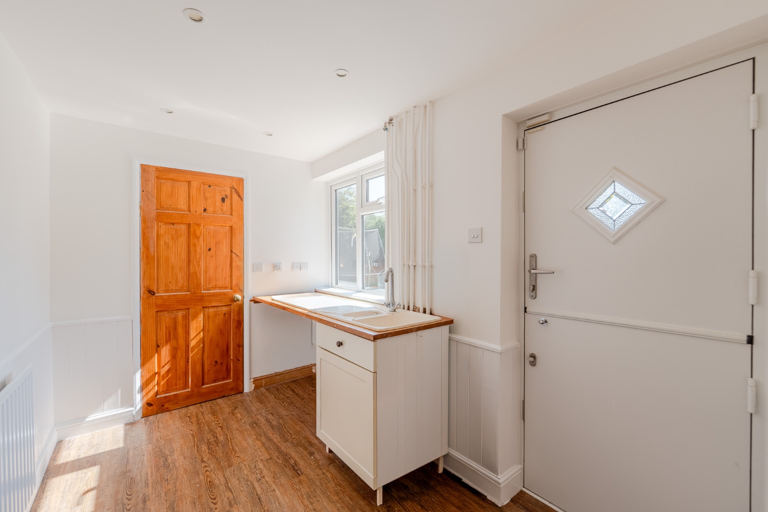 5 bed semi-detached house for sale in East Street, Huntingdon 10
