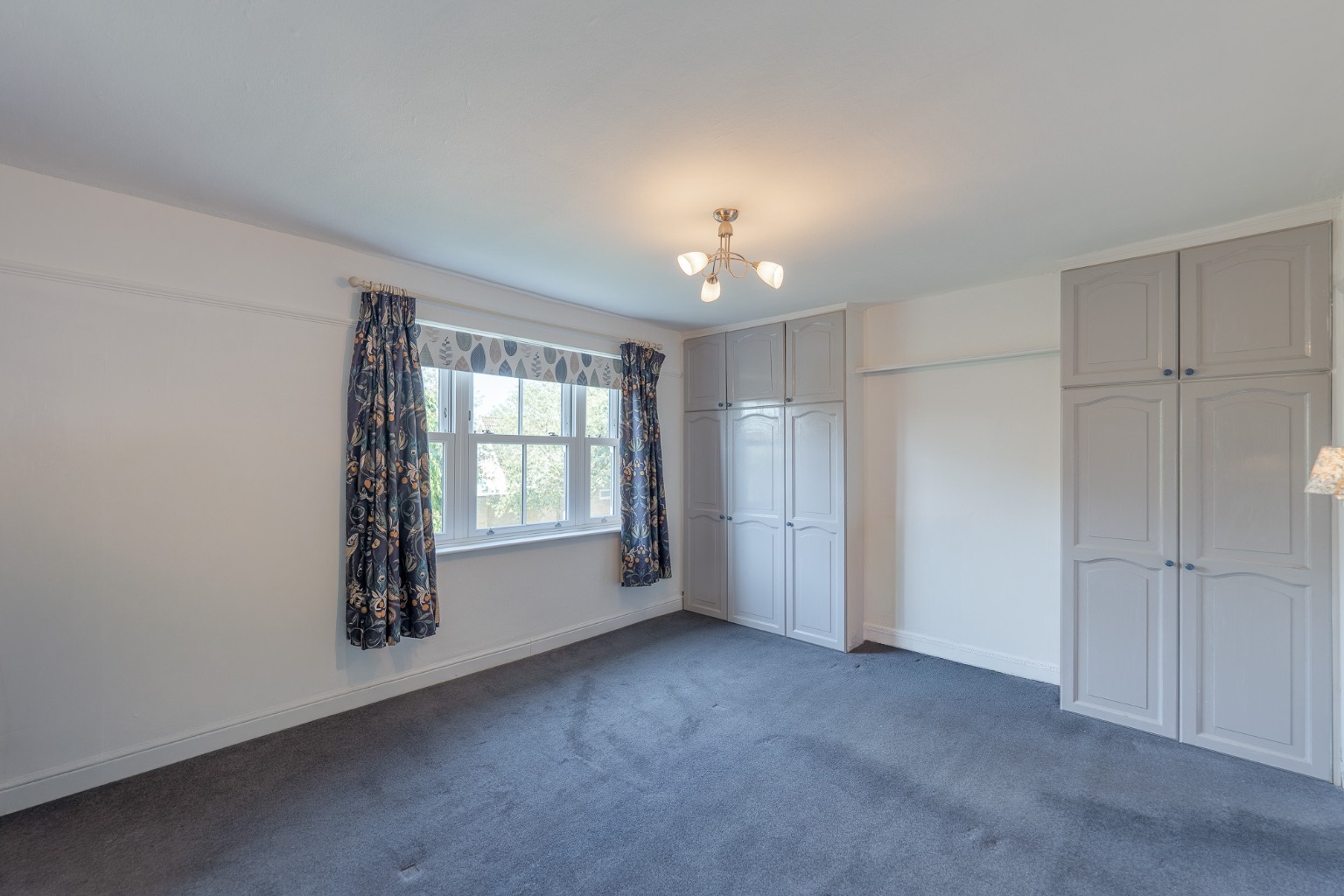 5 bed semi-detached house for sale in East Street, Huntingdon 11
