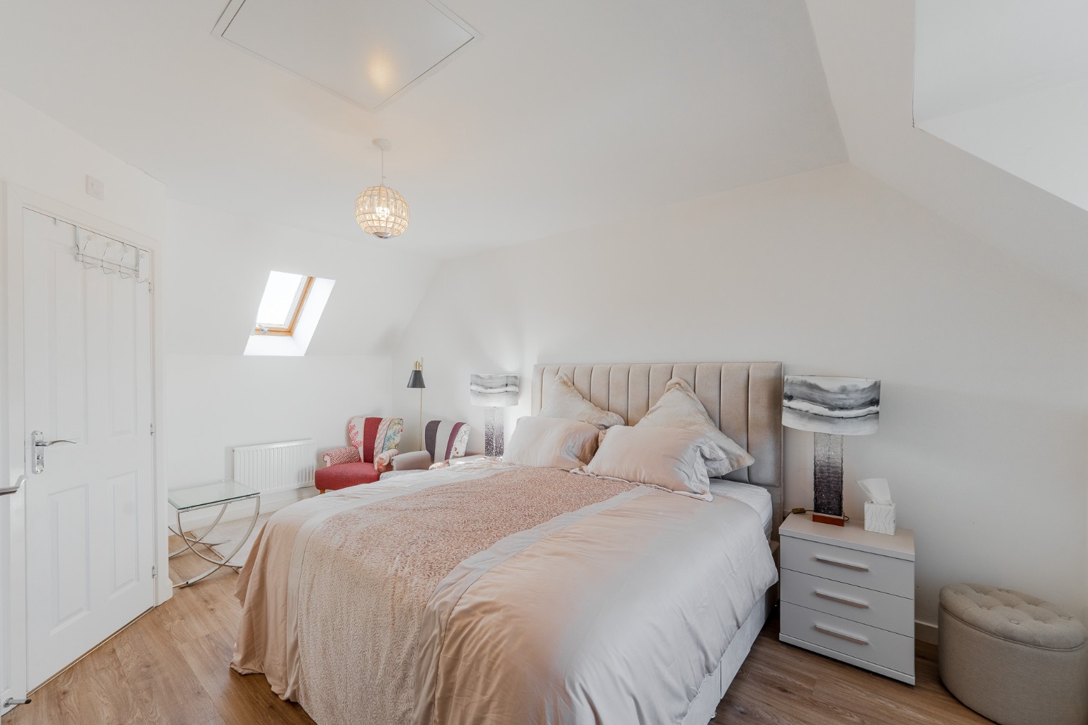 4 bed end of terrace house for sale in Bloomfield Drive, Huntingdon 7