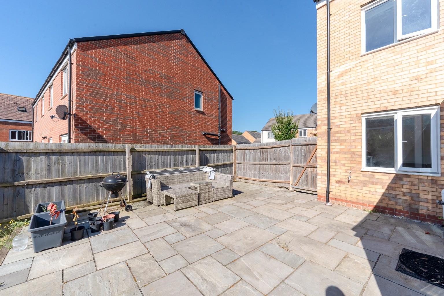 4 bed end of terrace house for sale in Bloomfield Drive, Huntingdon 15