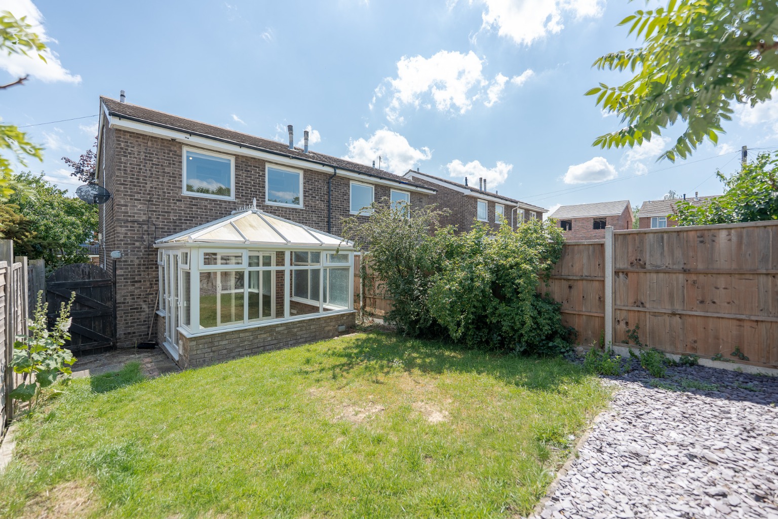 3 bed semi-detached house for sale in Bittern Close, St Ives  - Property Image 4