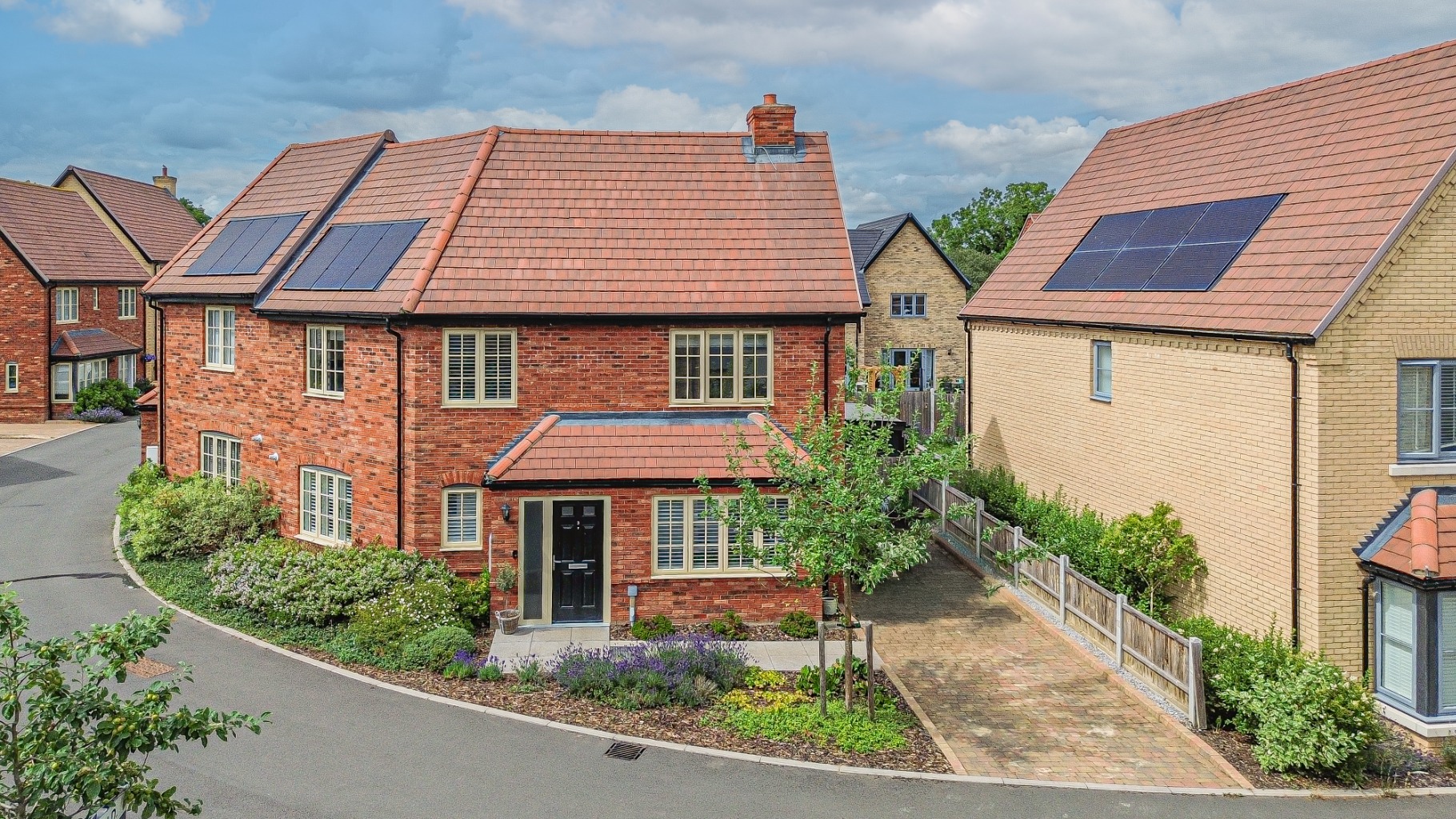 3 bed semi-detached house for sale in Font Drive, Cambridgeshire  - Property Image 1