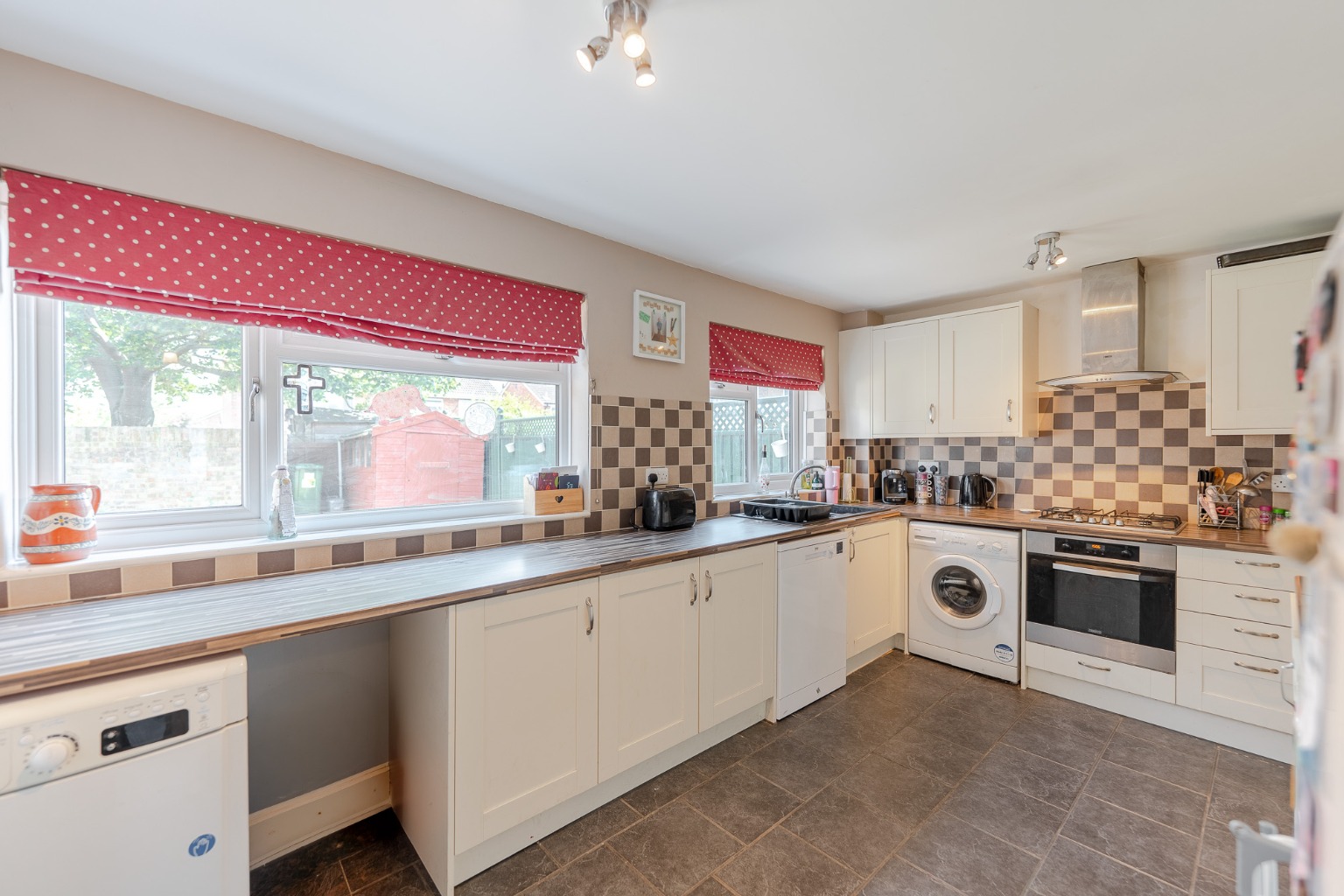 3 bed semi-detached house for sale in Papyrus Way, Cambridgeshire  - Property Image 7