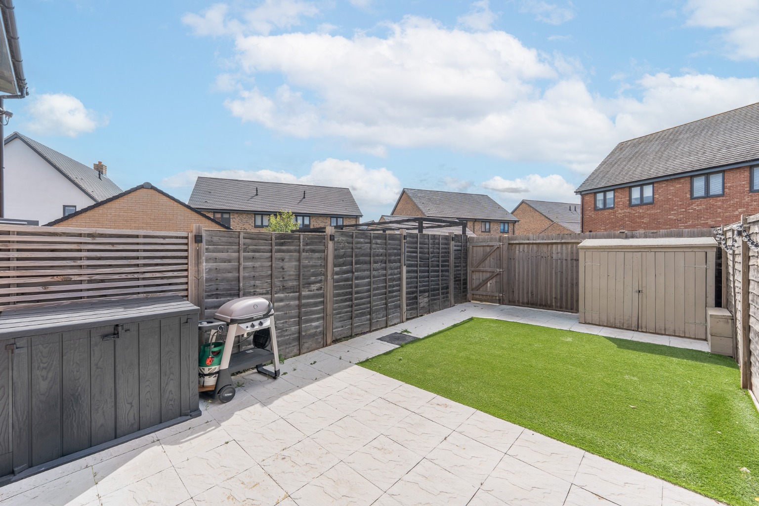 3 bed terraced house for sale in Heathcote Crescent, Cambridgeshire 10