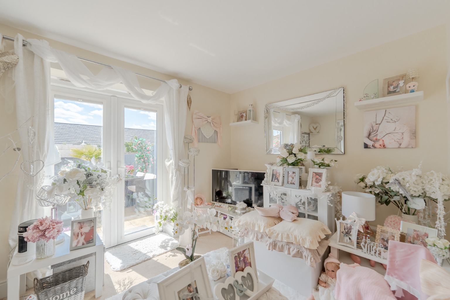 2 bed terraced house for sale in Parker Crescent, Cambridgeshire  - Property Image 4