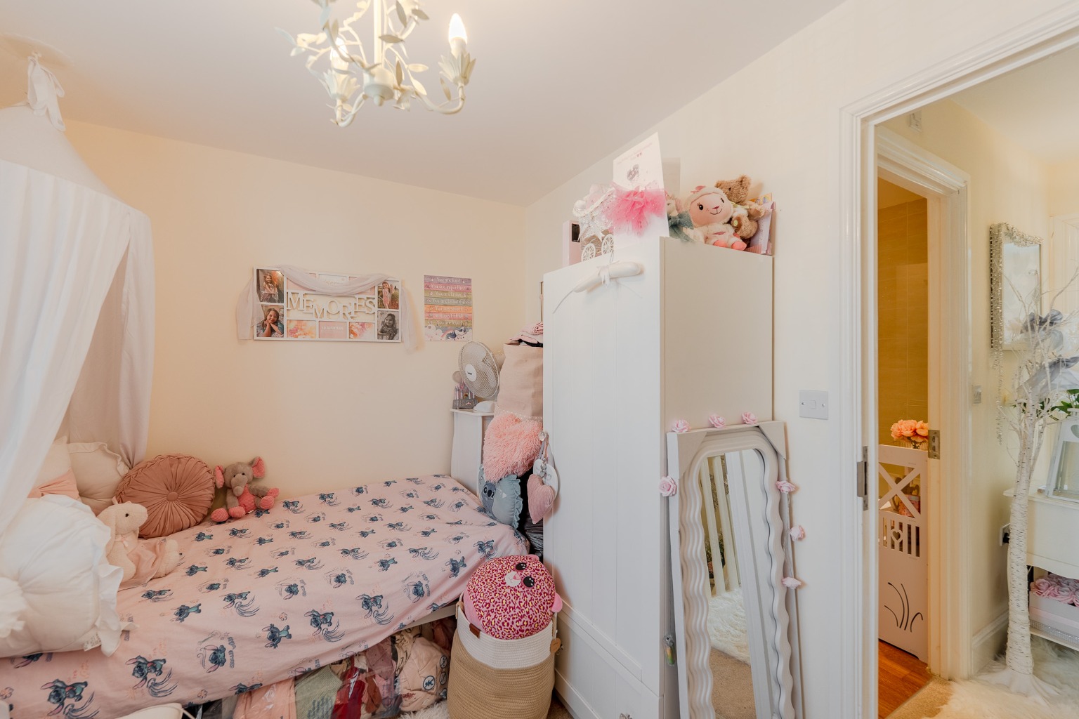 2 bed terraced house for sale in Parker Crescent, Cambridgeshire 7