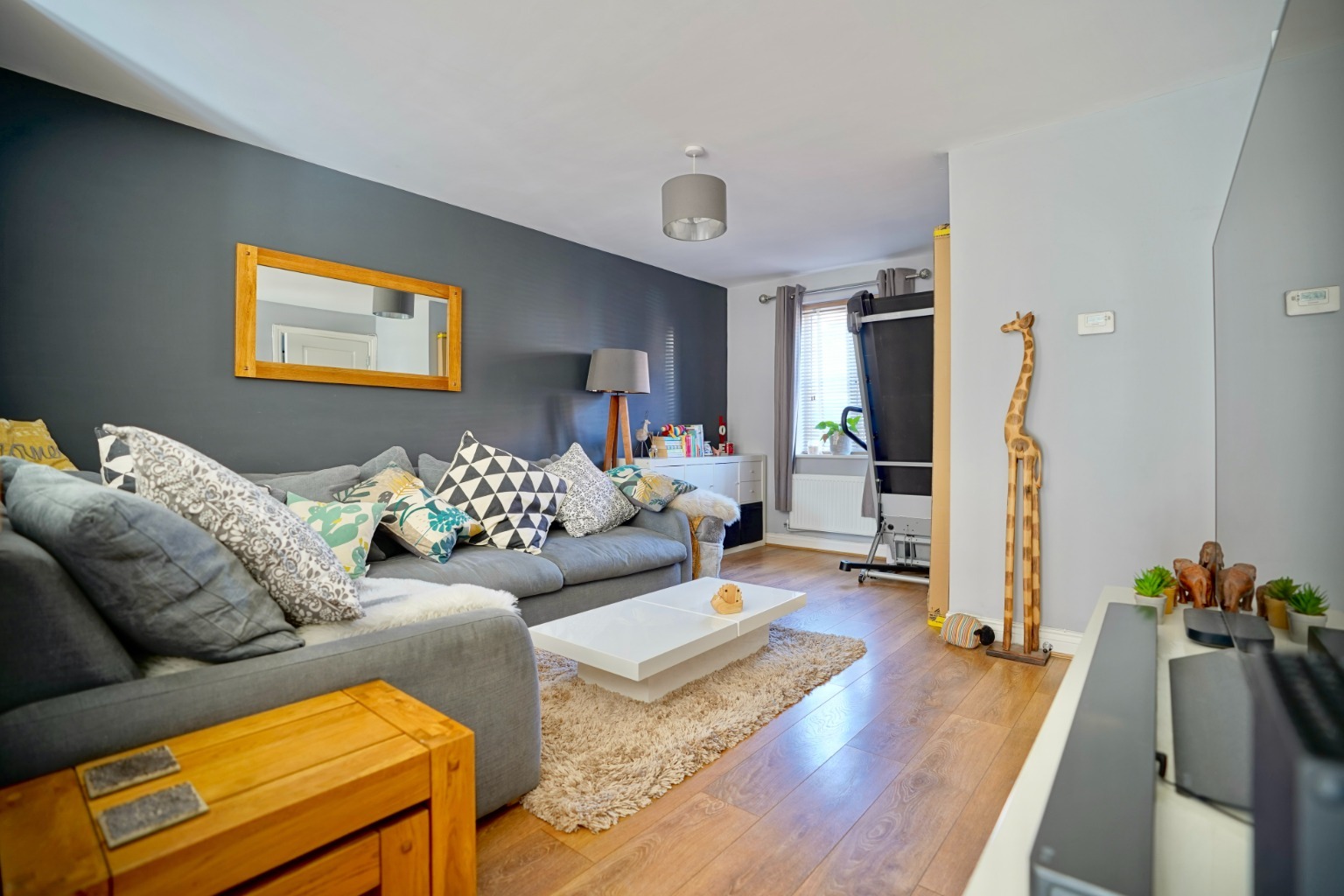 3 bed terraced house for sale in St John's Lane, Cambridge  - Property Image 3