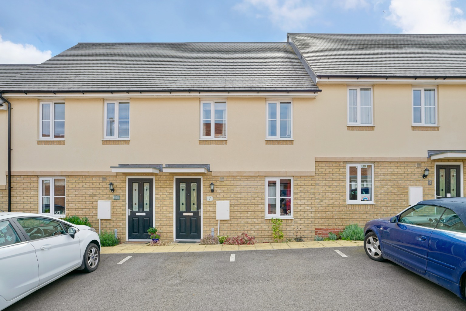 3 bed terraced house for sale in St John's Lane, Cambridge  - Property Image 1