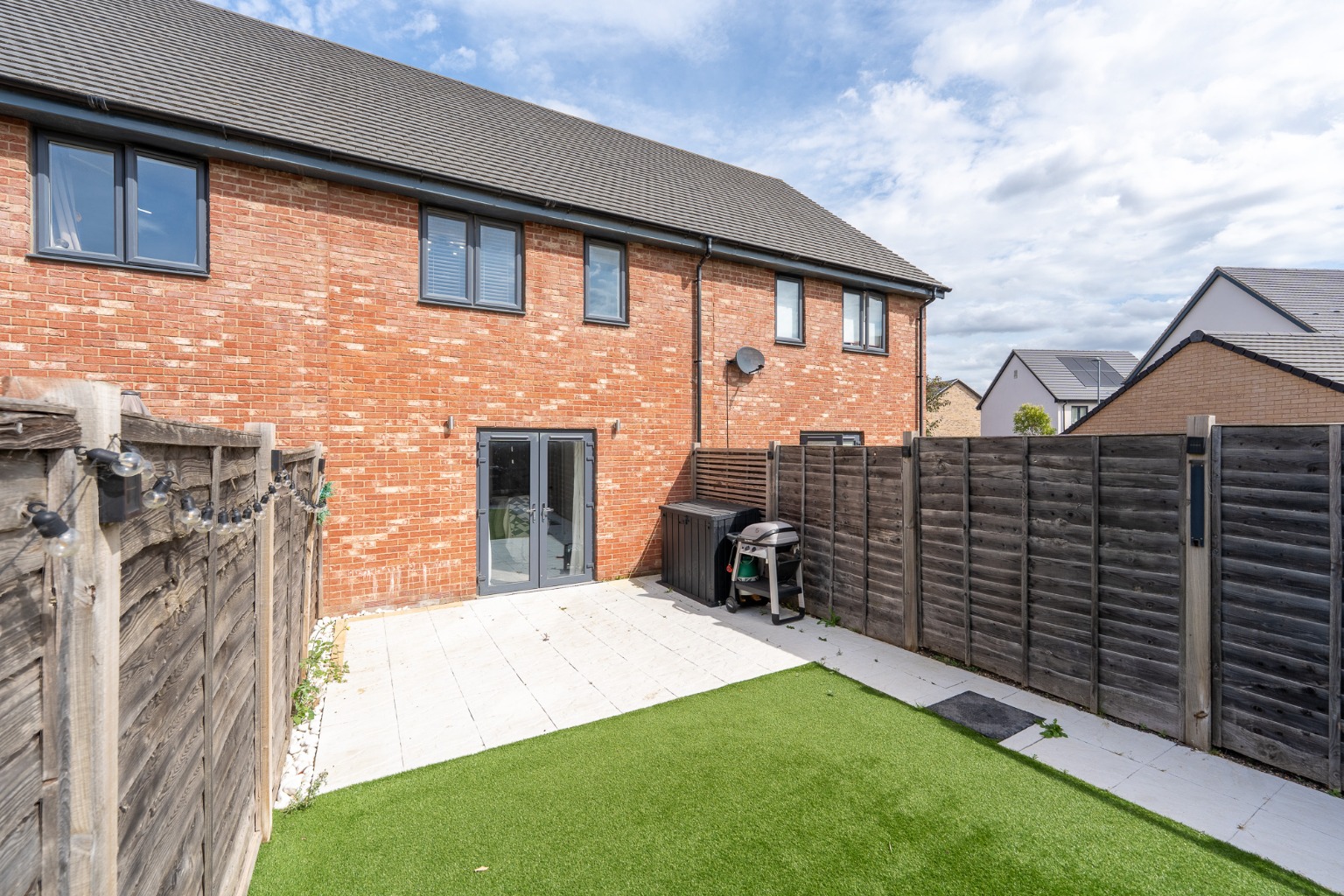 3 bed terraced house for sale in Heathcote Crescent, Cambridgeshire 11
