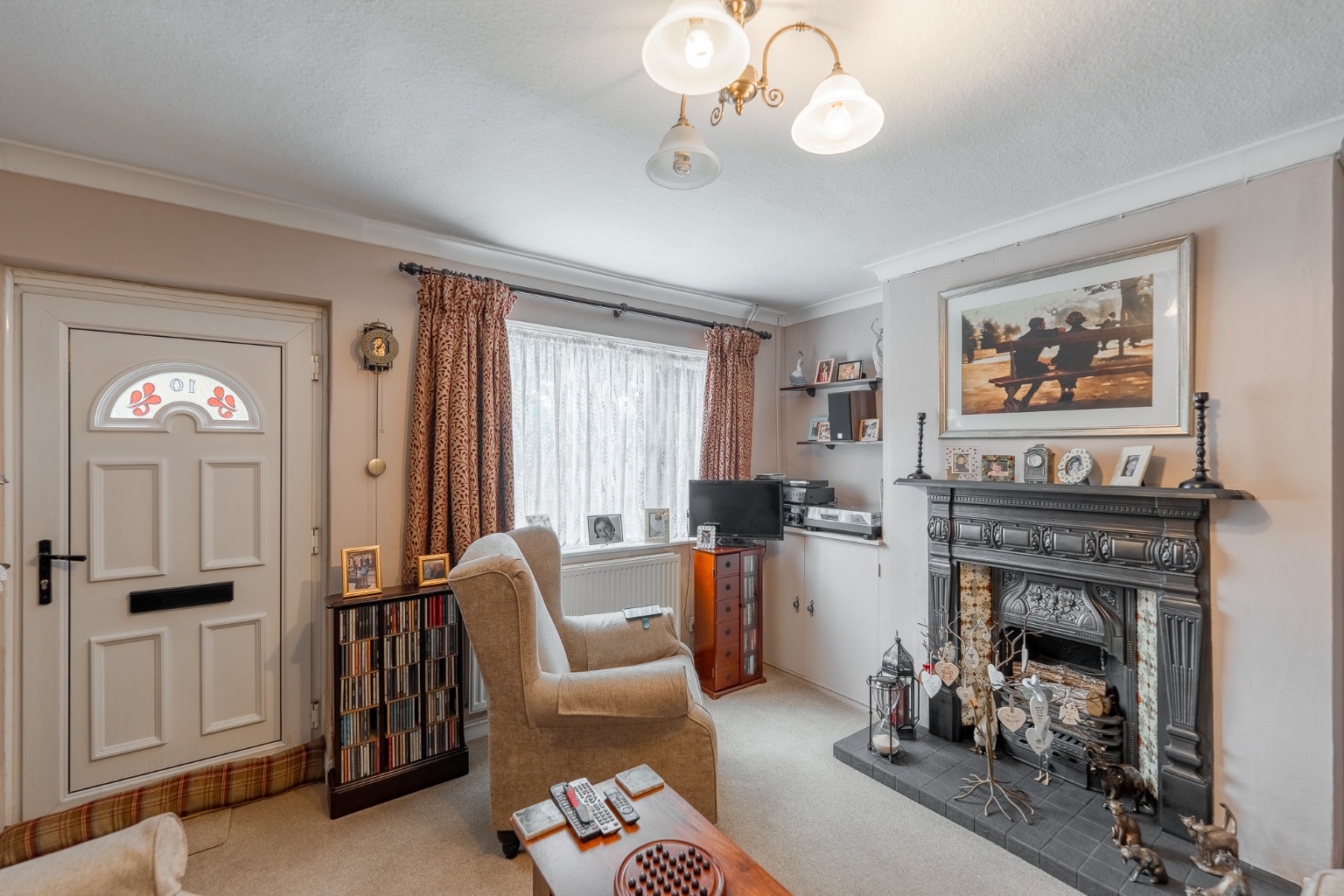 2 bed terraced house for sale in Cambridge Road, Cambridgeshire  - Property Image 3