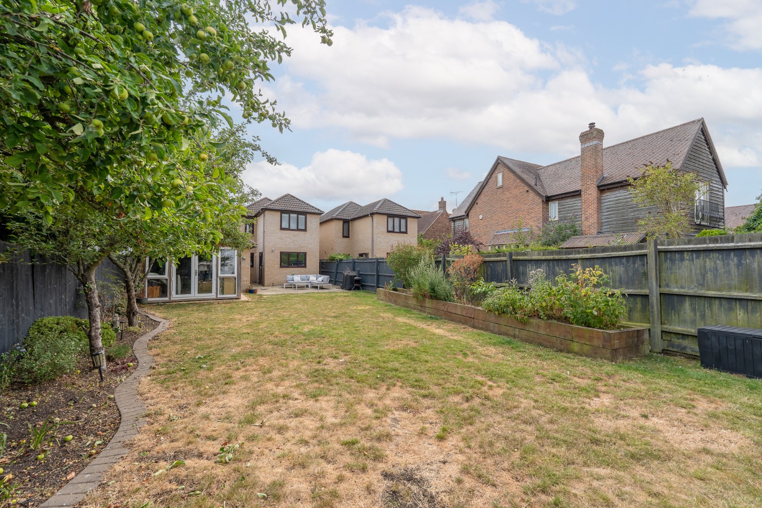 3 bed detached house for sale in Field Close, Cambridgeshire  - Property Image 4