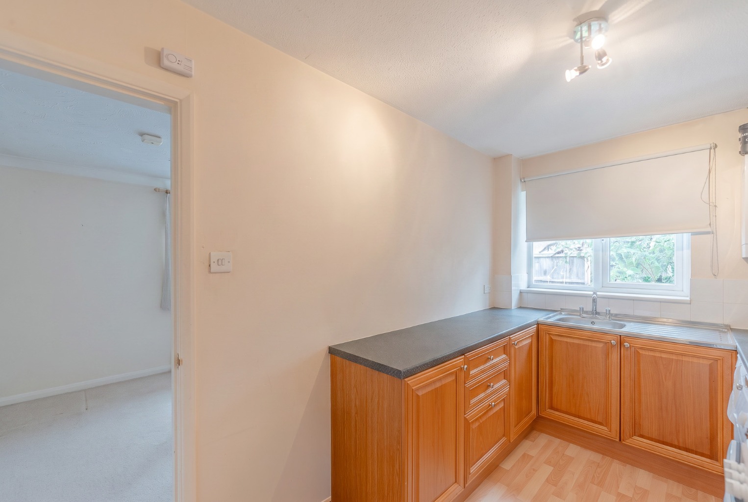 2 bed end of terrace house for sale in Stanch Hill Road, Cambridgeshire 3